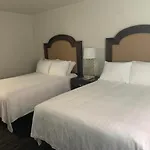 Elker Inn & Suites